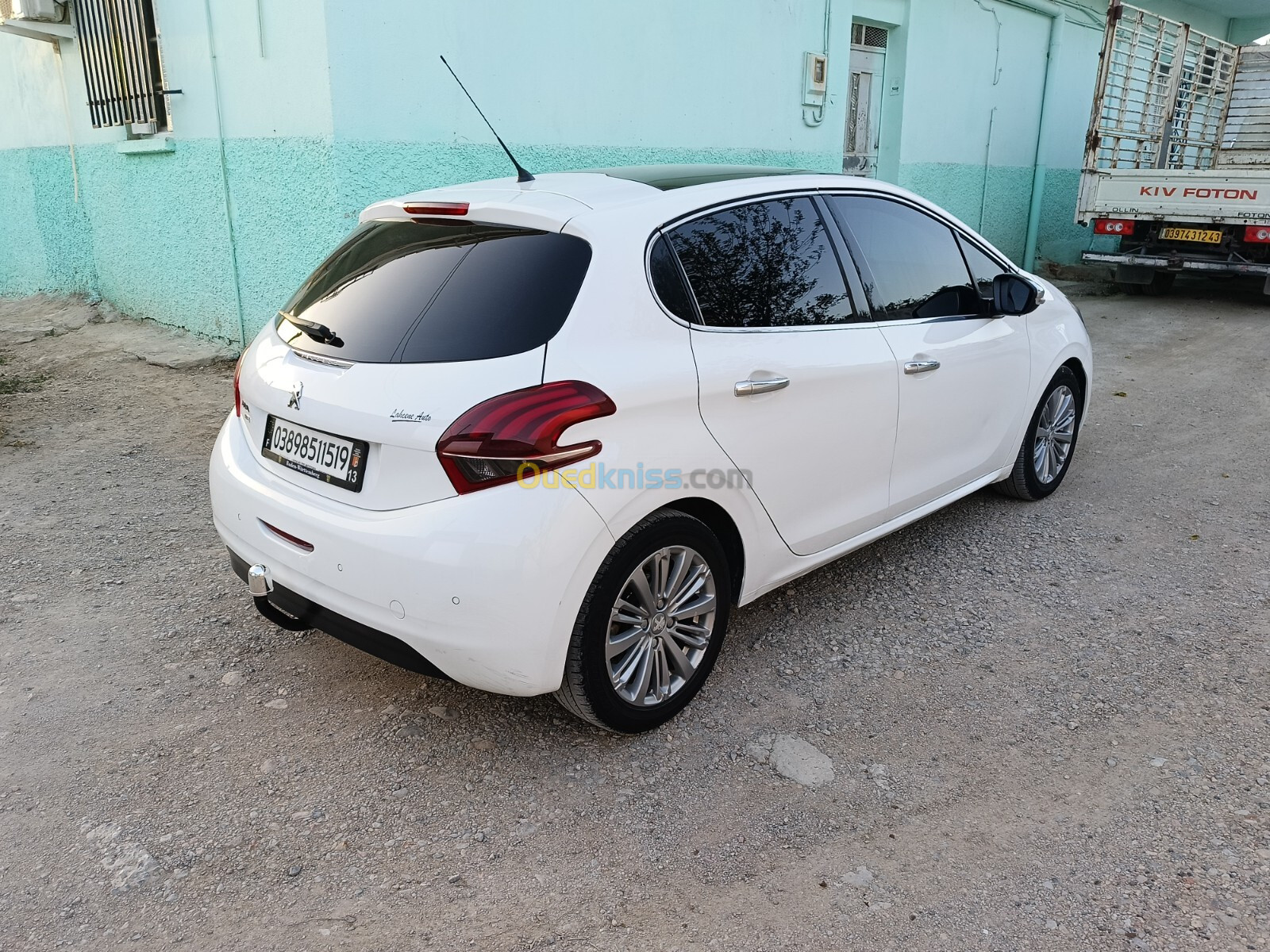 Peugeot 208 2015 Allure Facelift