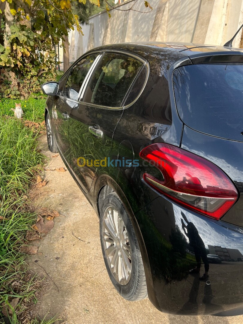 Peugeot 208 2016 Allure Facelift