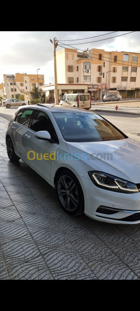 Volkswagen Golf 7 2017 Carat +