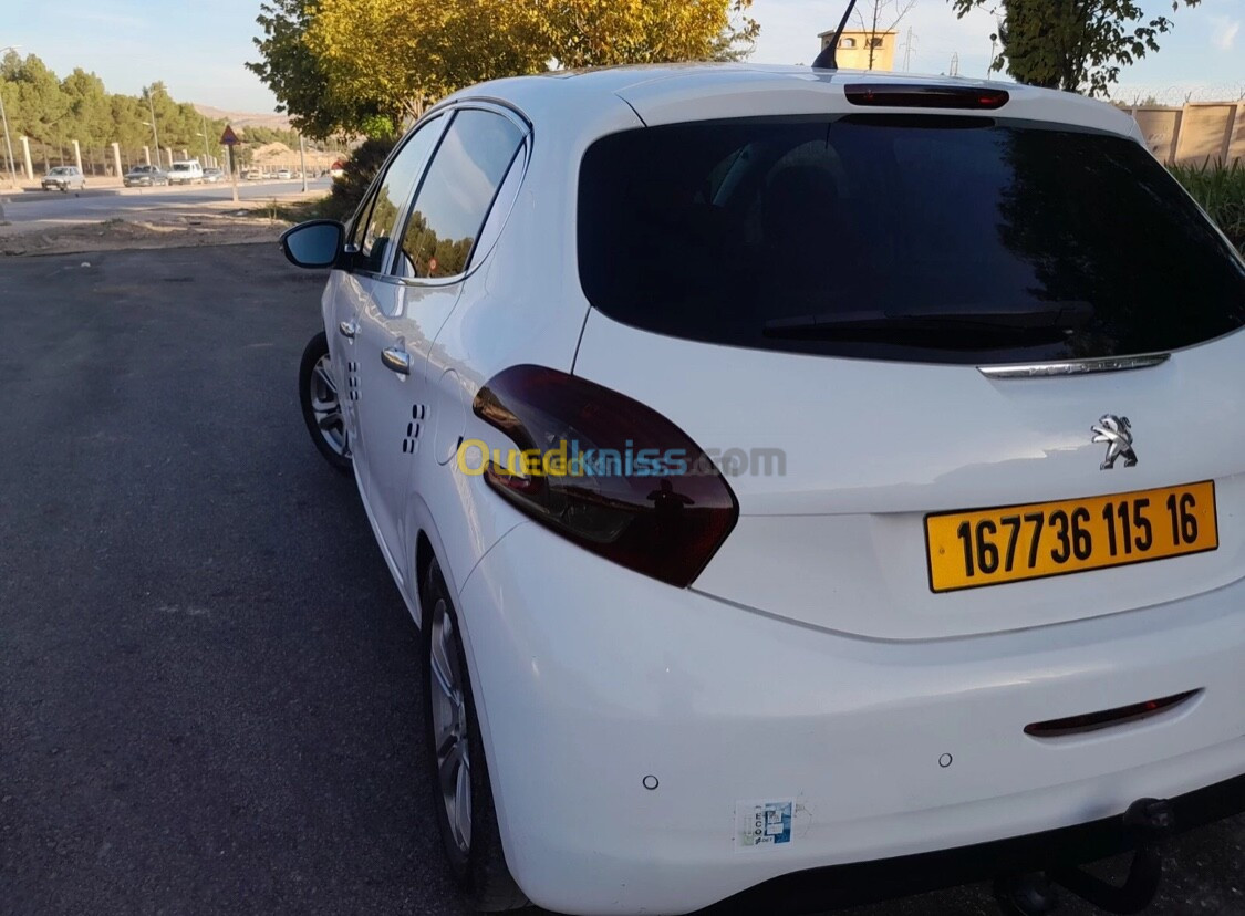 Peugeot 208 2015 208