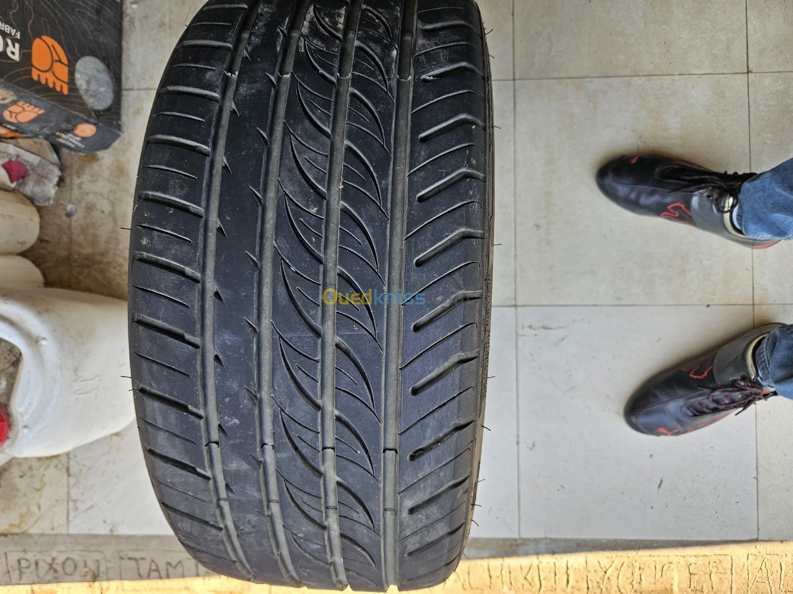 235/35R19 Yatone