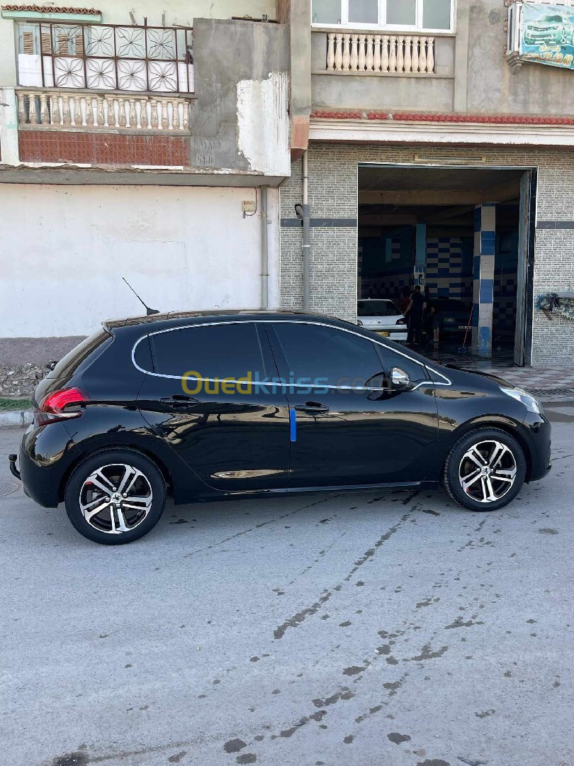 Peugeot 208 2020 Allure Facelift