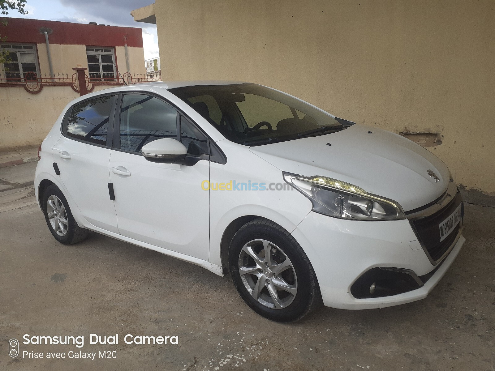 Peugeot 208 2016 Allure Facelift