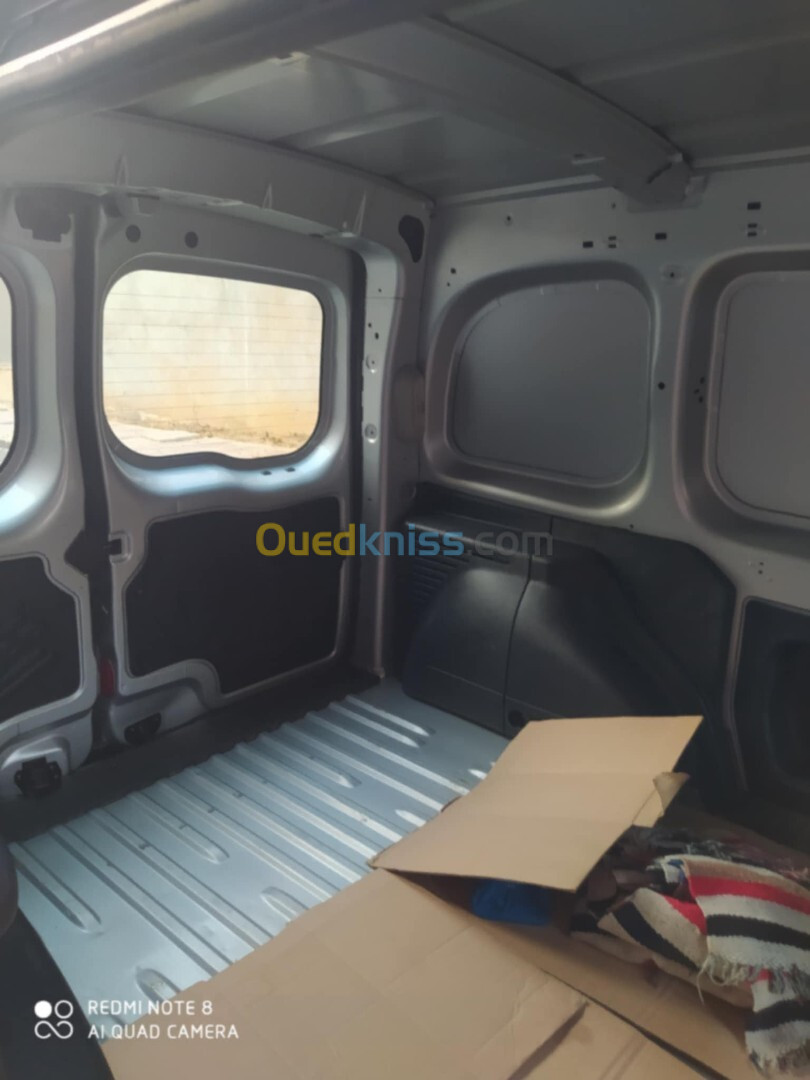 Renault Kangoo 2015 Confort (Utilitaire)