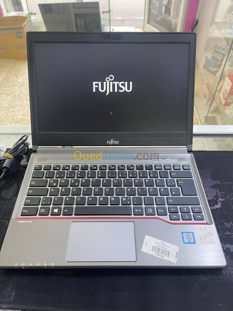 PC LAPTOP FUJITSU LIFEBOOK E736