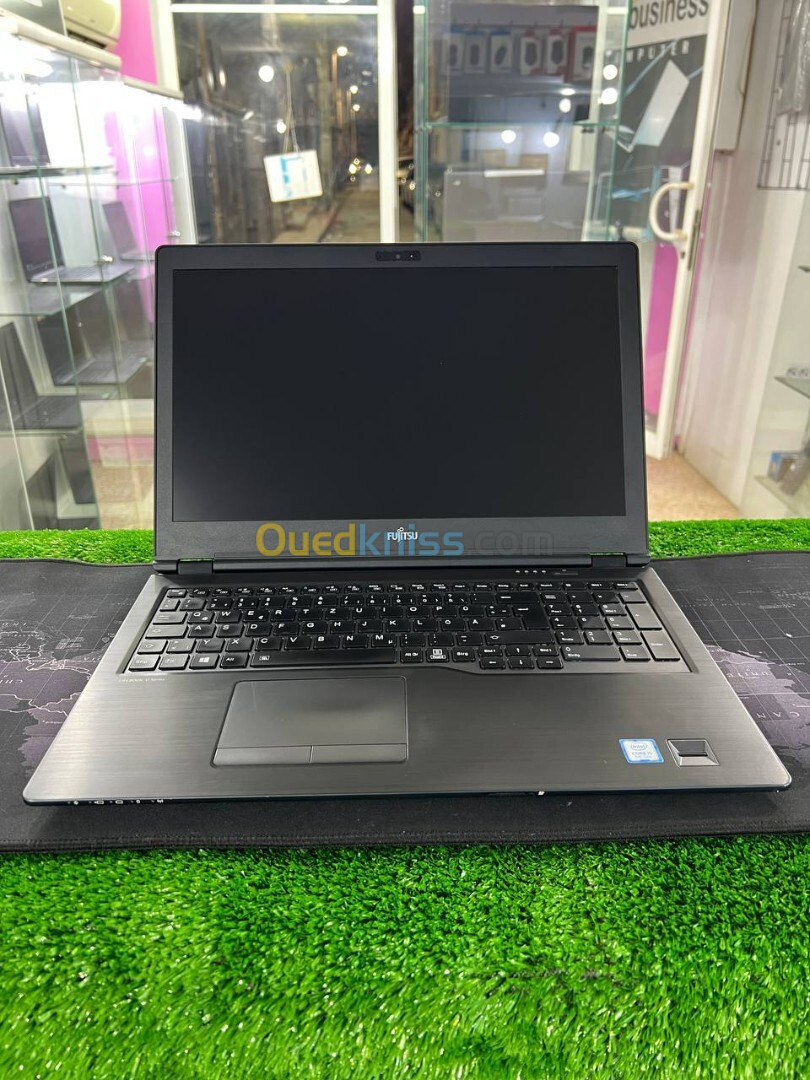 PC LAPTOP FUJITSU LIFEBOOK U758