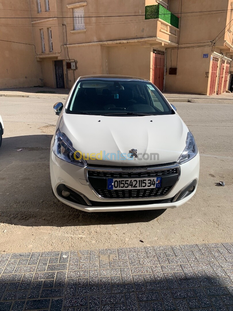 Peugeot 208 2015 Allure Facelift