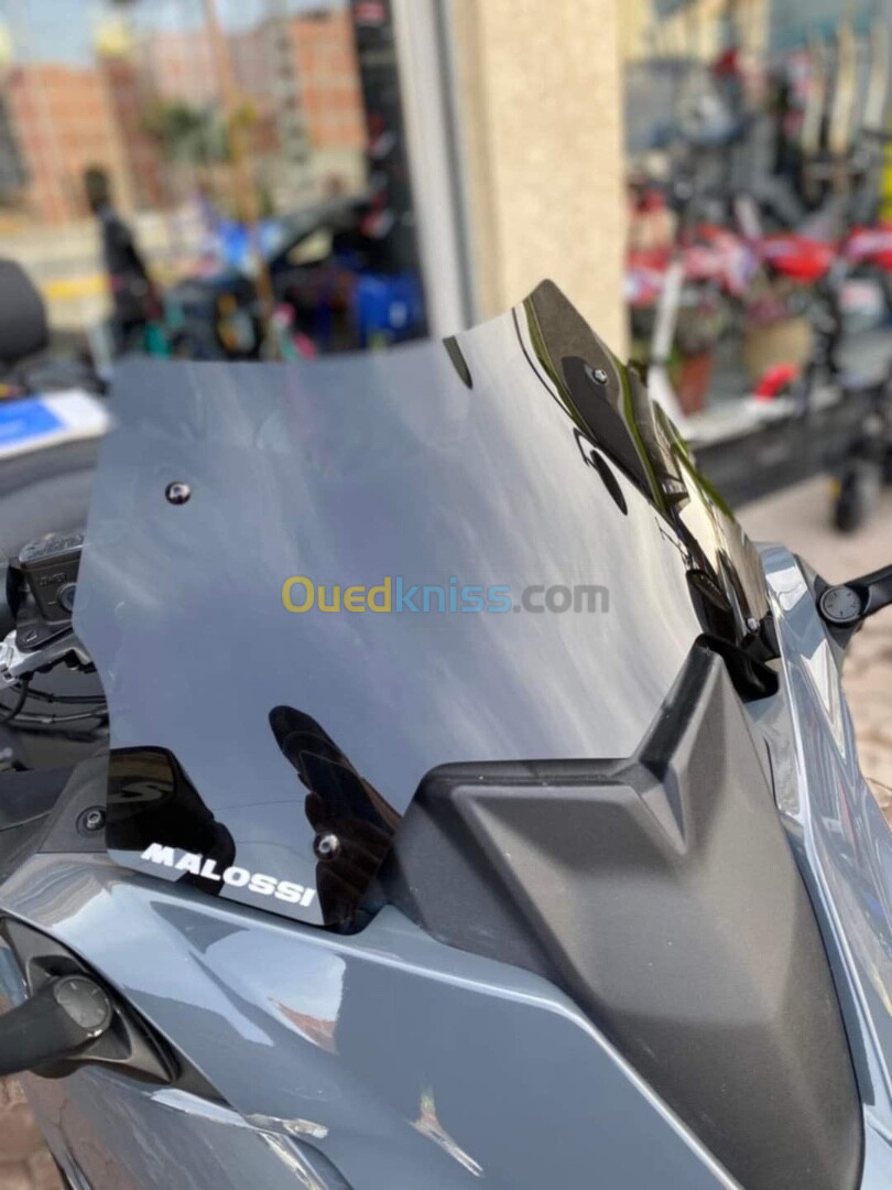 Yamaha Tmax 560 2022