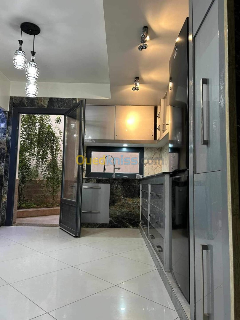 Vente Appartement F4 Alger Bordj el bahri