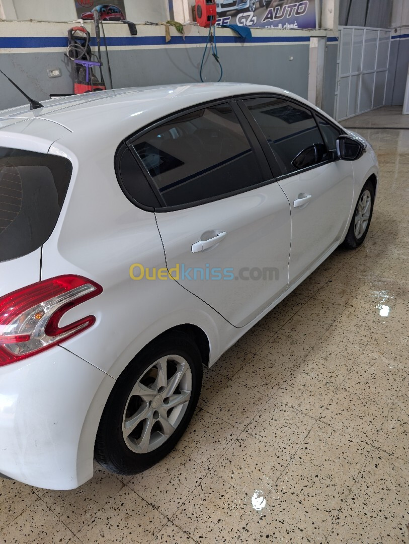 Peugeot 208 2016 Active