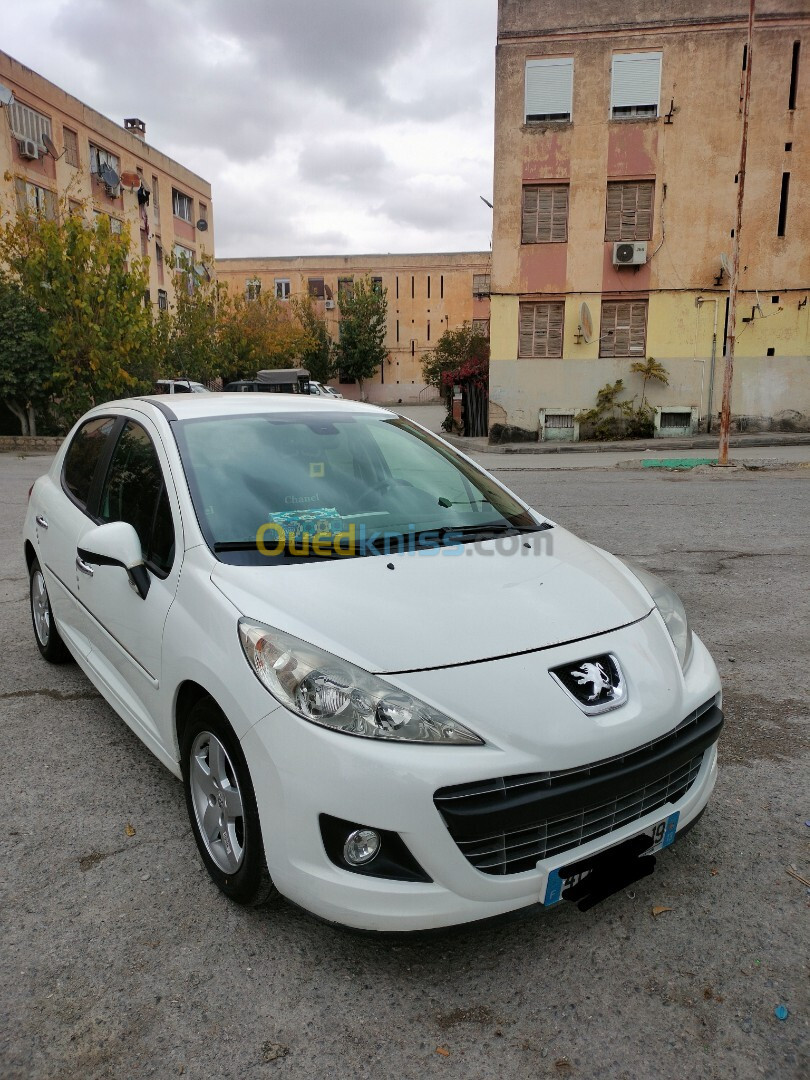 Peugeot 207 2012 