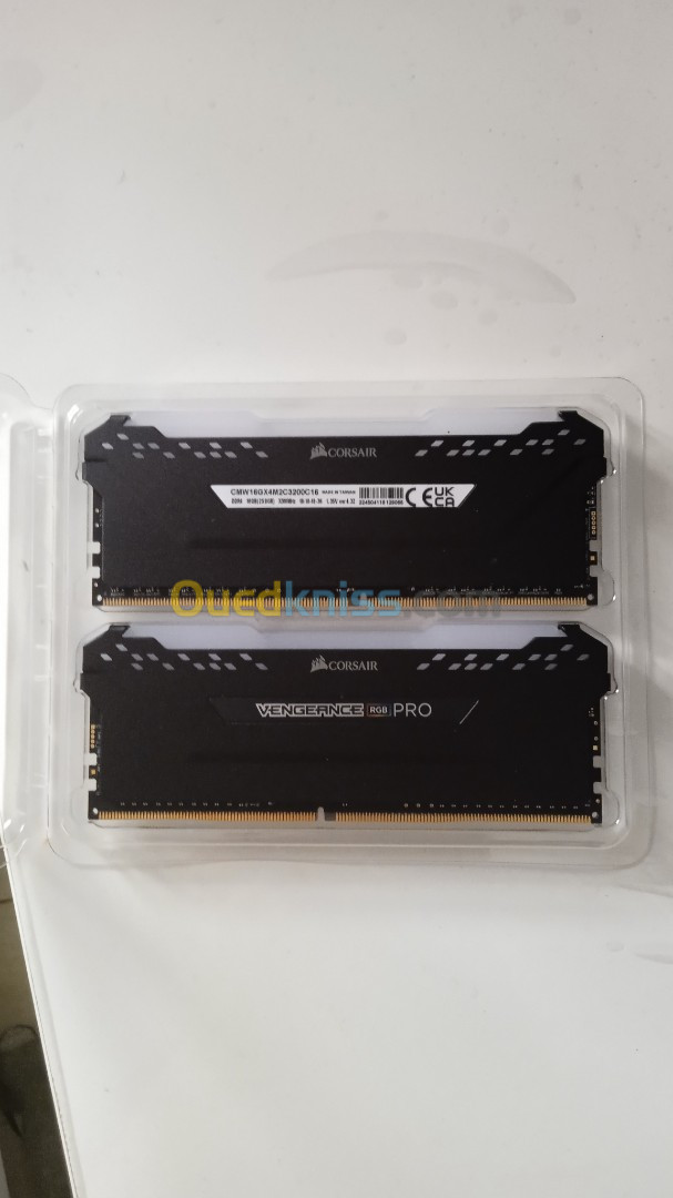 RAM VENGEANCE RGB PRO 16GB (2x8 Gb) DDR4 3200Mhz 