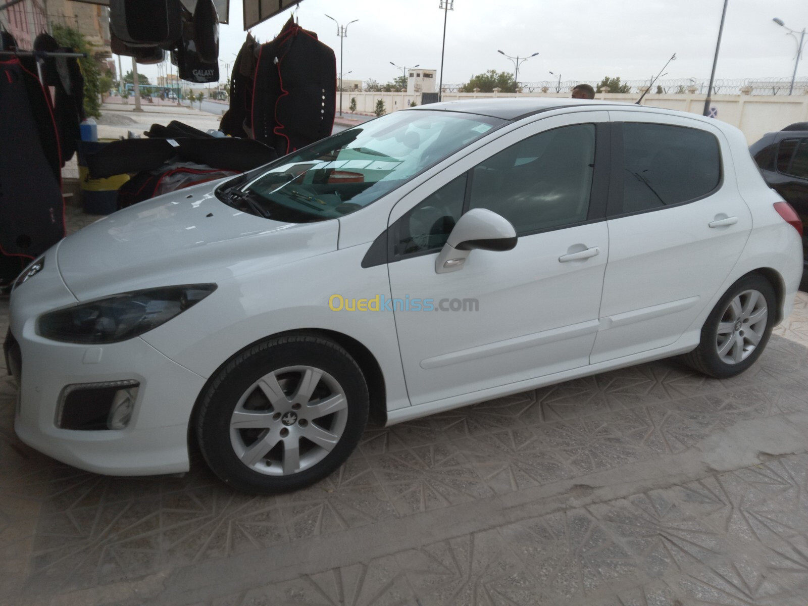 Peugeot 308 2013 Fe_line allure