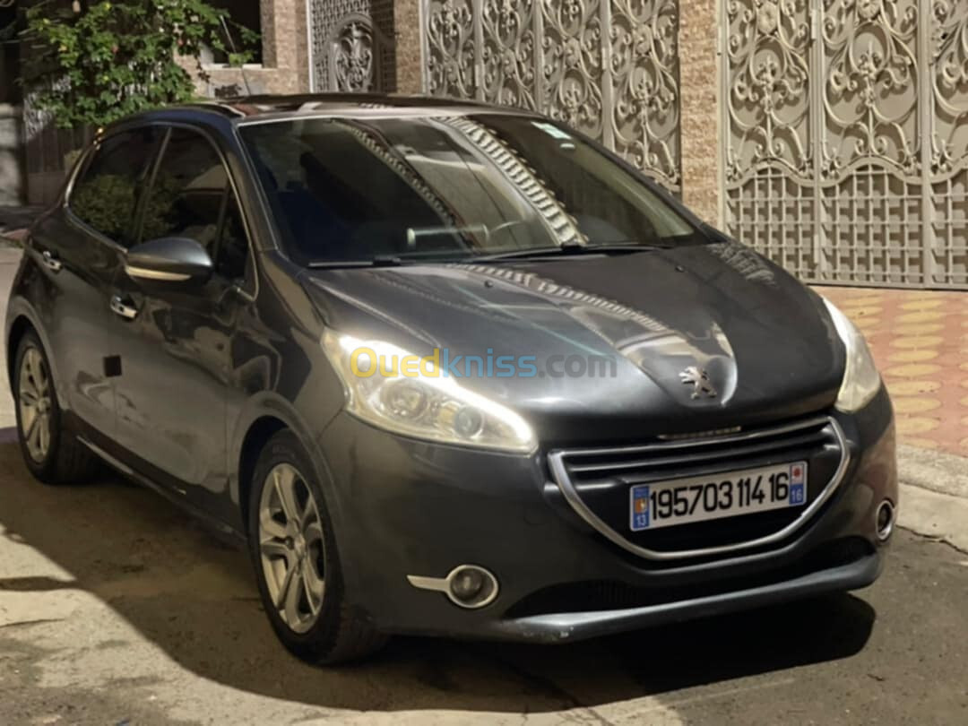 Peugeot 208 2014 Allure