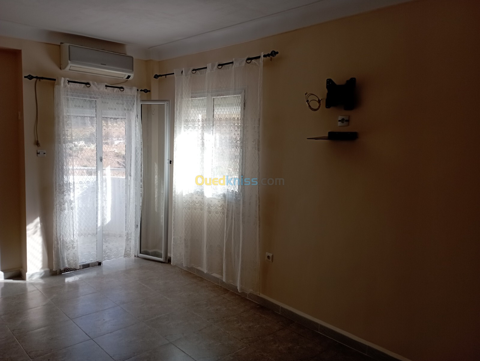 Location Appartement F3 Tipaza Hadjeret ennous