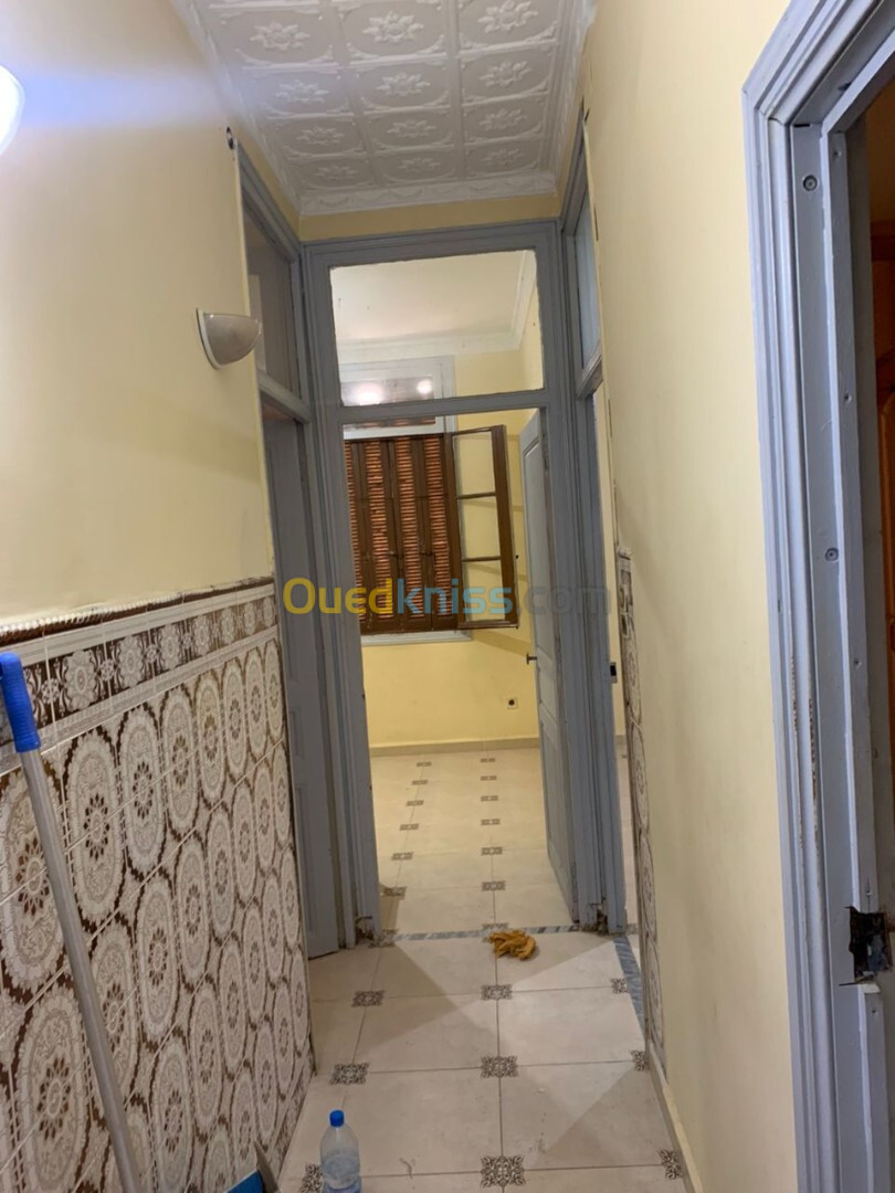 Location Appartement F4 Alger Belouizdad