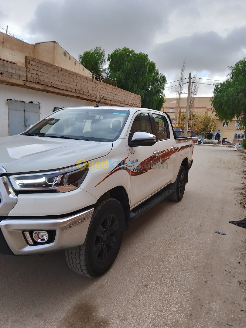 Toyota Hilux 2022 LEGEND DC 4x4