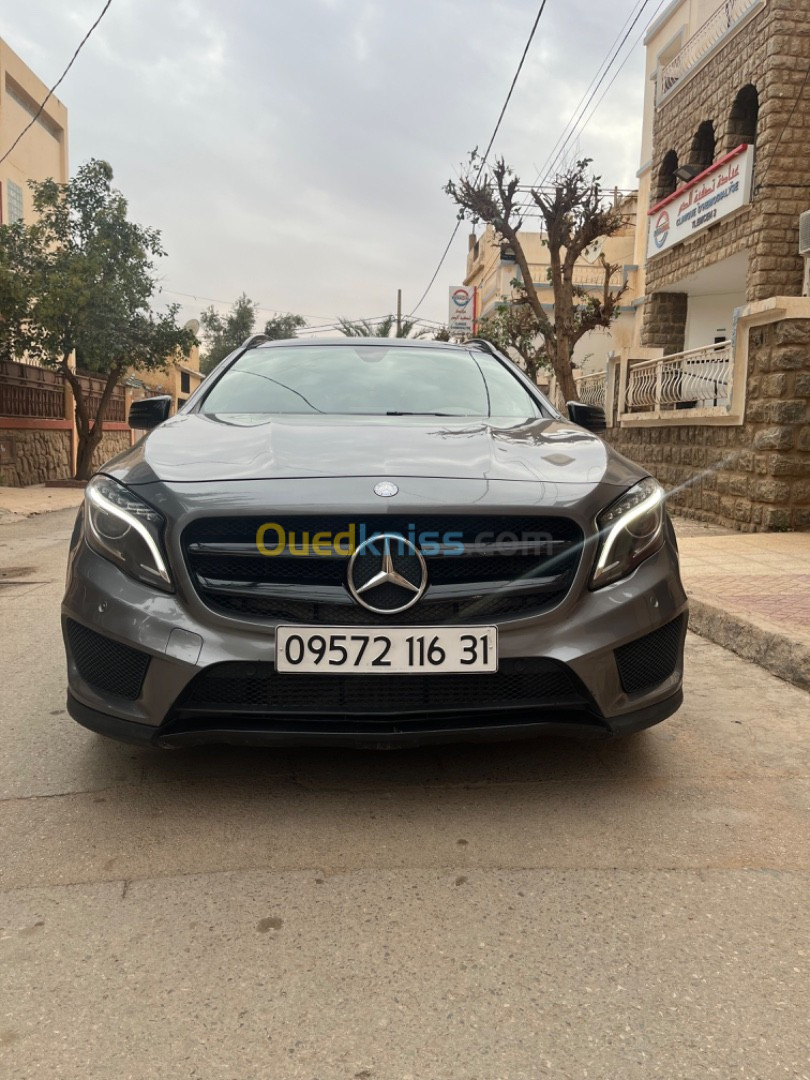 Mercedes GLA 2016 