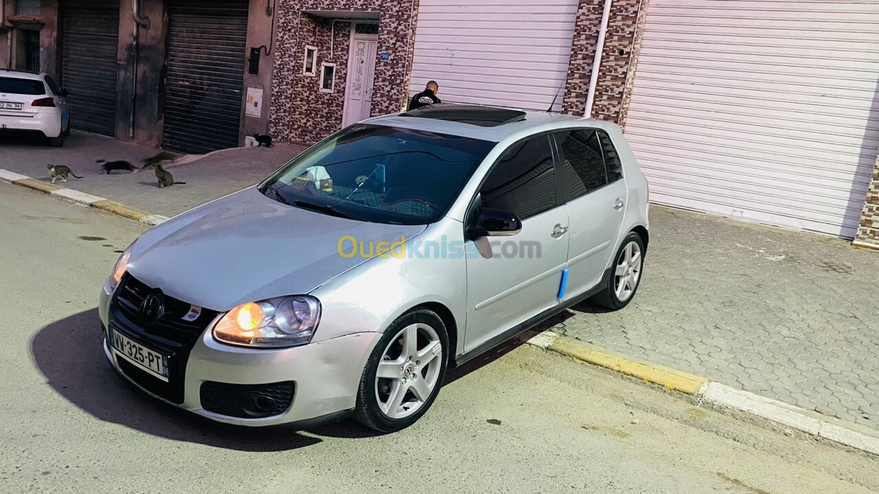 Volkswagen Golf 5 2007 R32