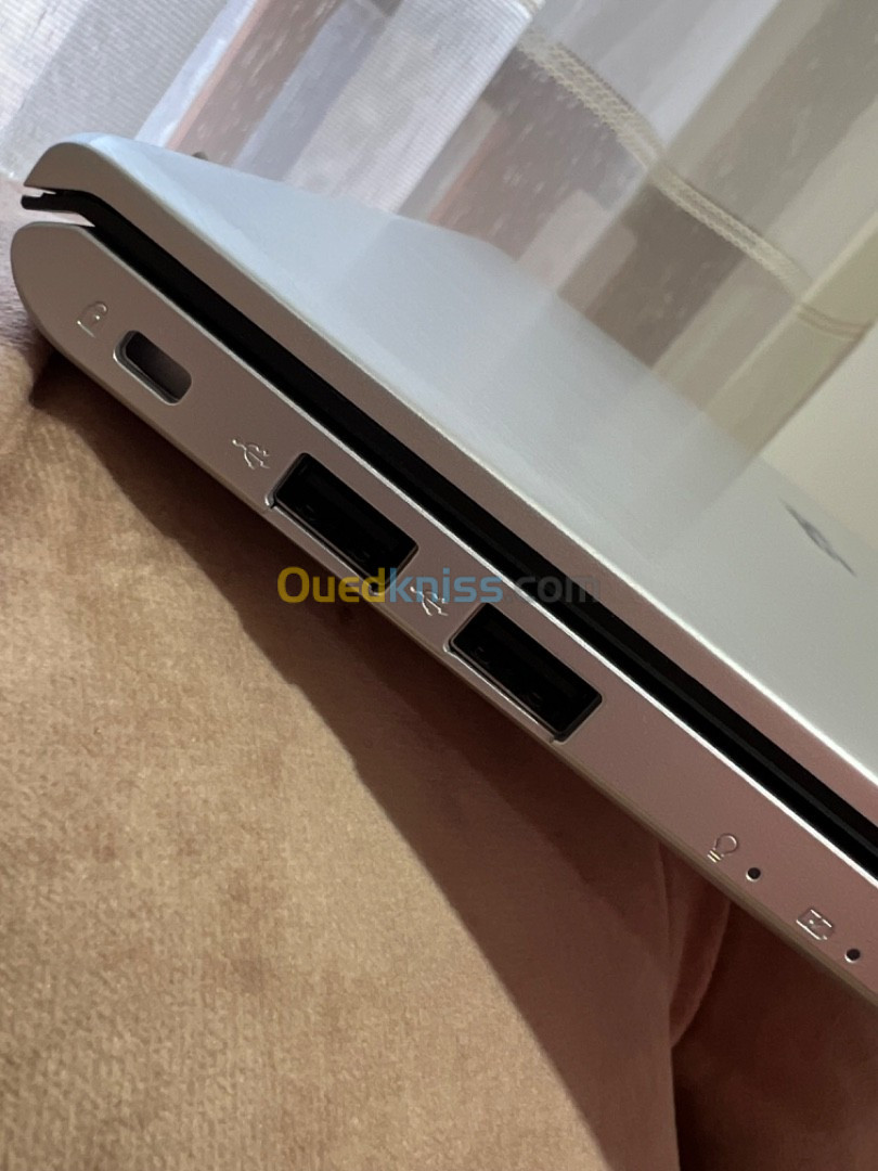 ASUS VIvoBook 17