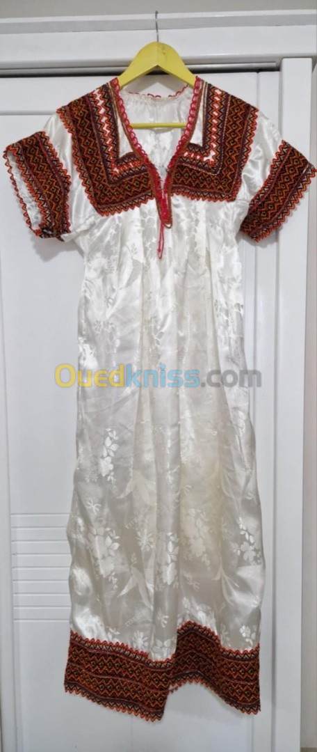 Robe kabyle pour jeune fille 