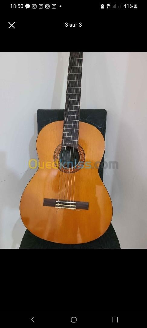 Guitare Yamaha C40