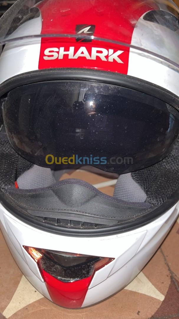 Casque moto shark