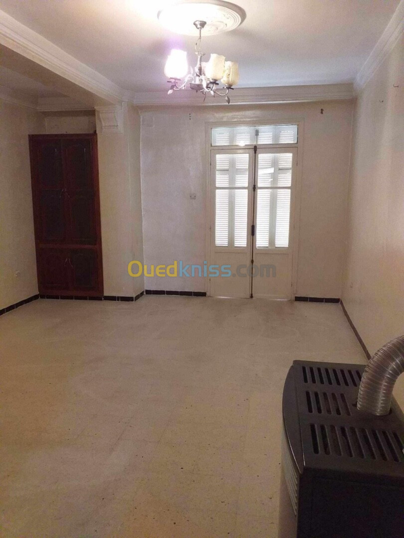 Location Appartement F3 Boumerdès Corso