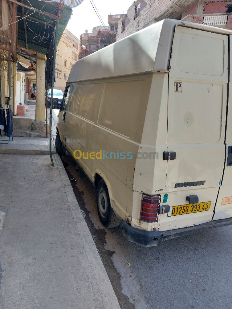 Peugeot J5 1993 ساشي لو