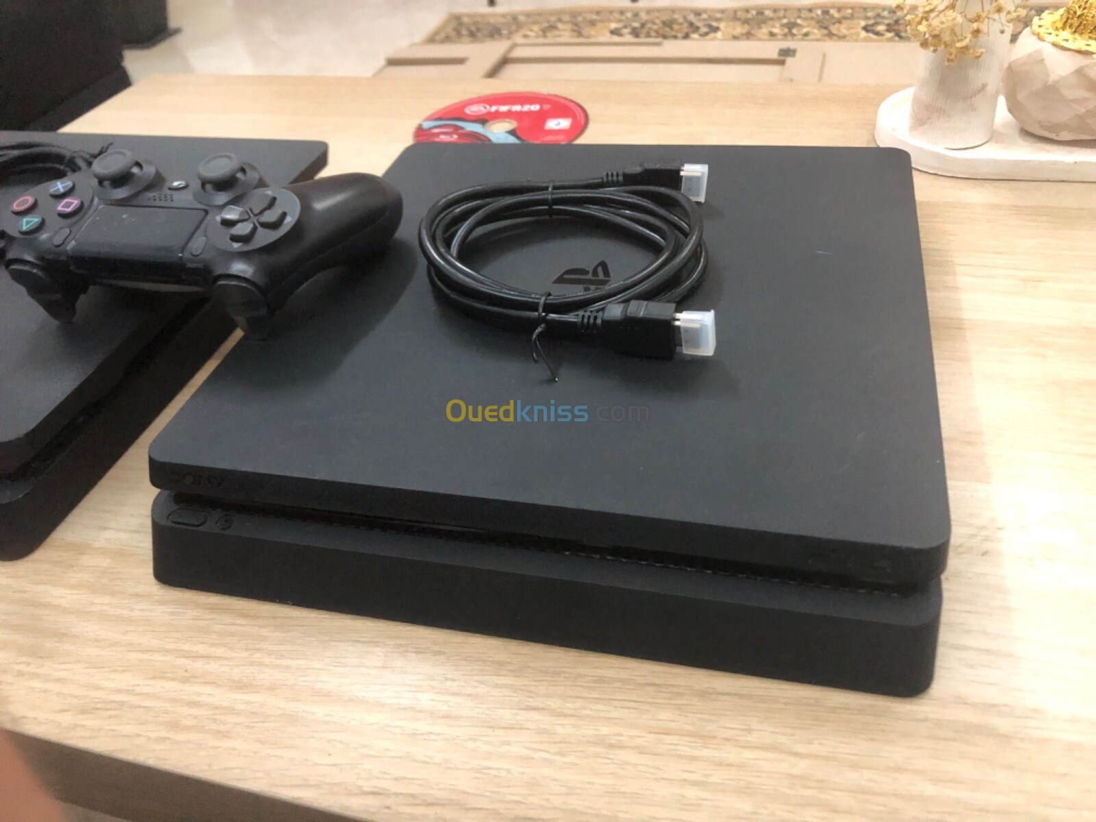 PS4 slim 500 go 