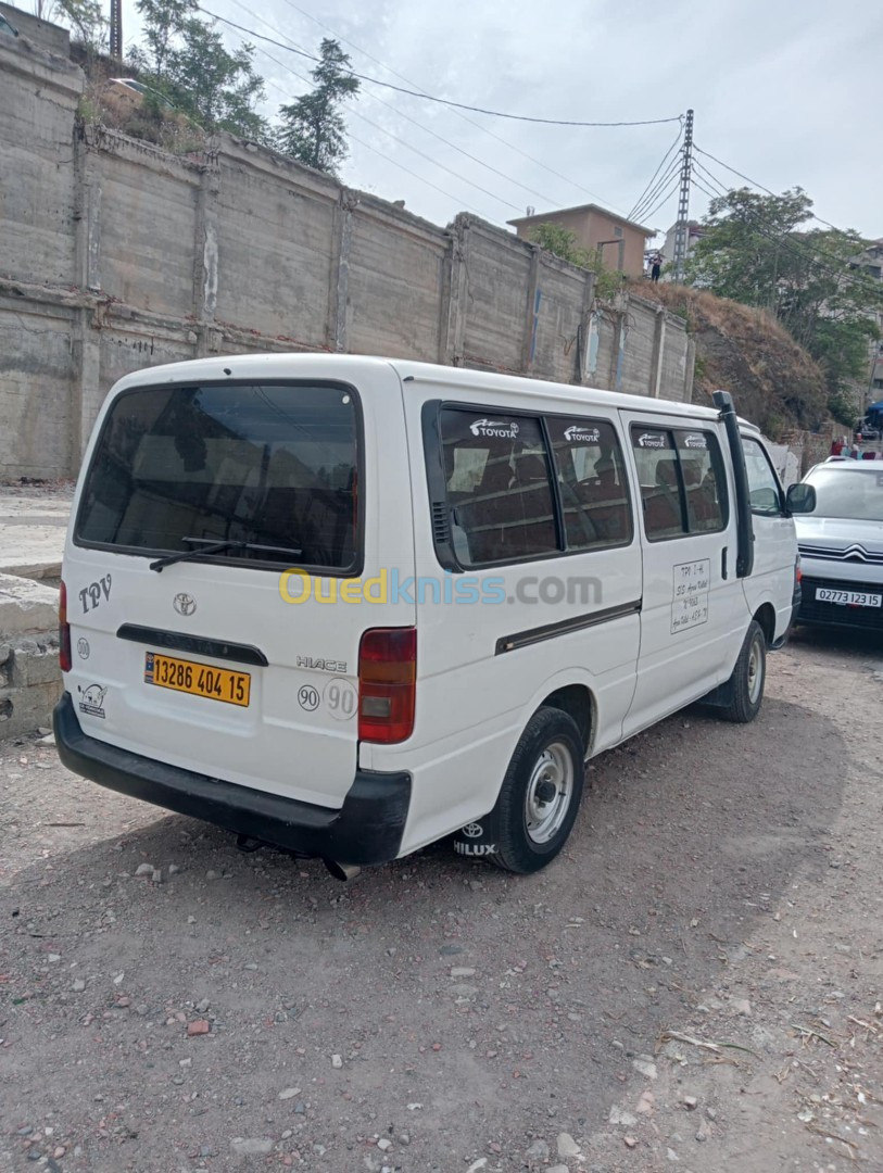 Toyota Hiace 2004