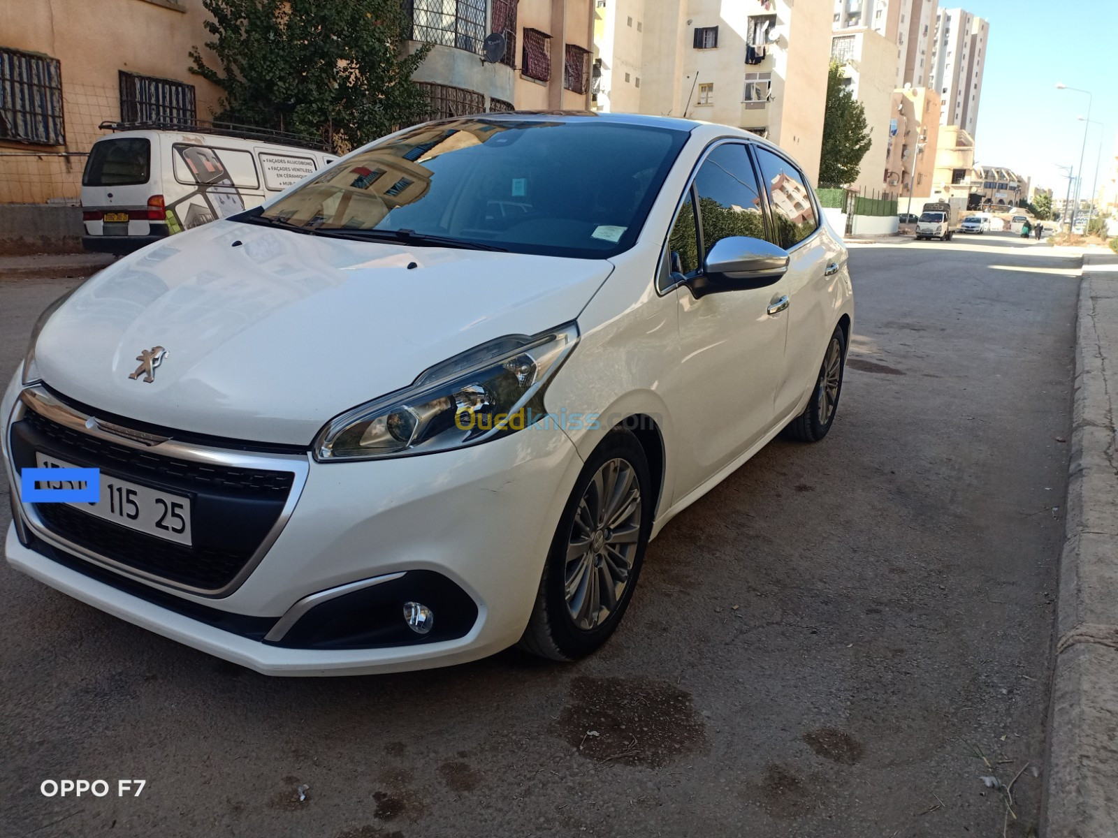 Peugeot 208 2015 Allure Facelift