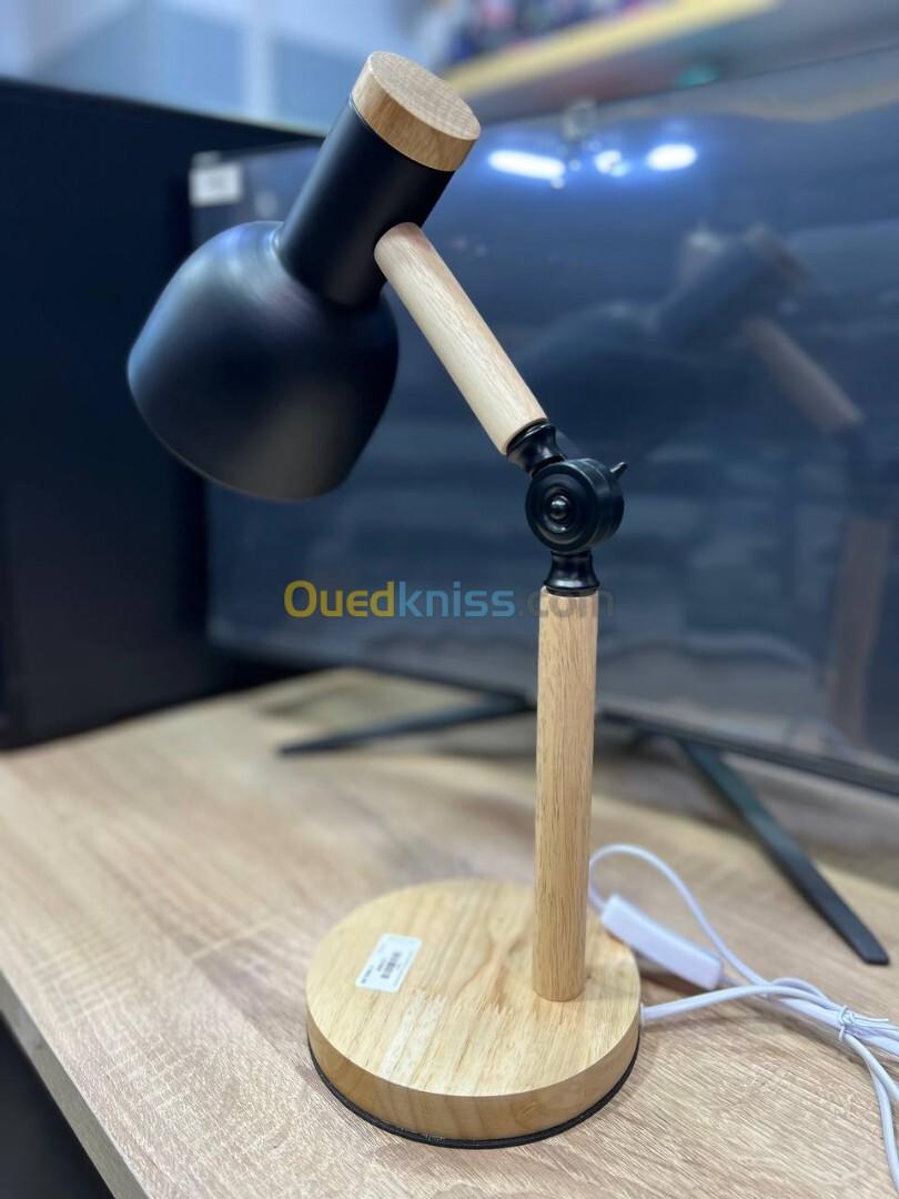 Lampe de bureau base en bois moderne (3 couleurs disponible)