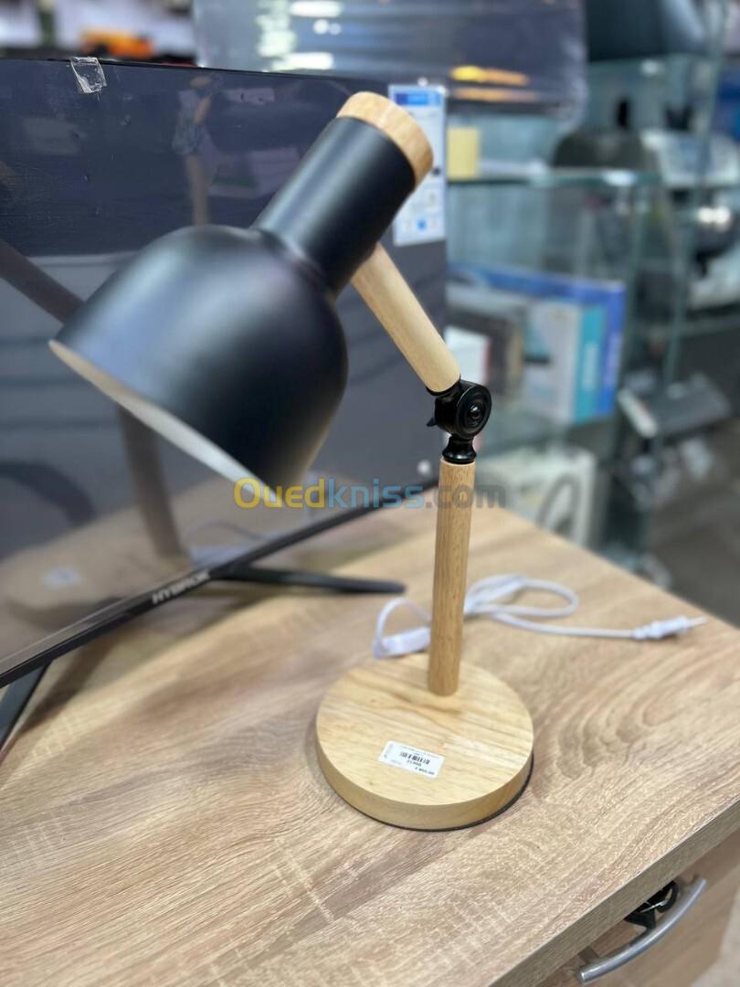 Lampe de bureau base en bois moderne (3 couleurs disponible)