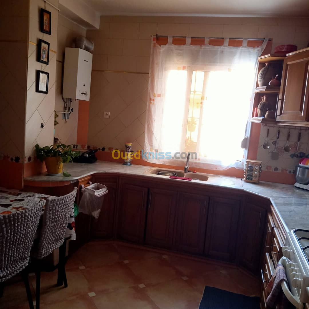 Location Appartement F3 Boumerdès Corso