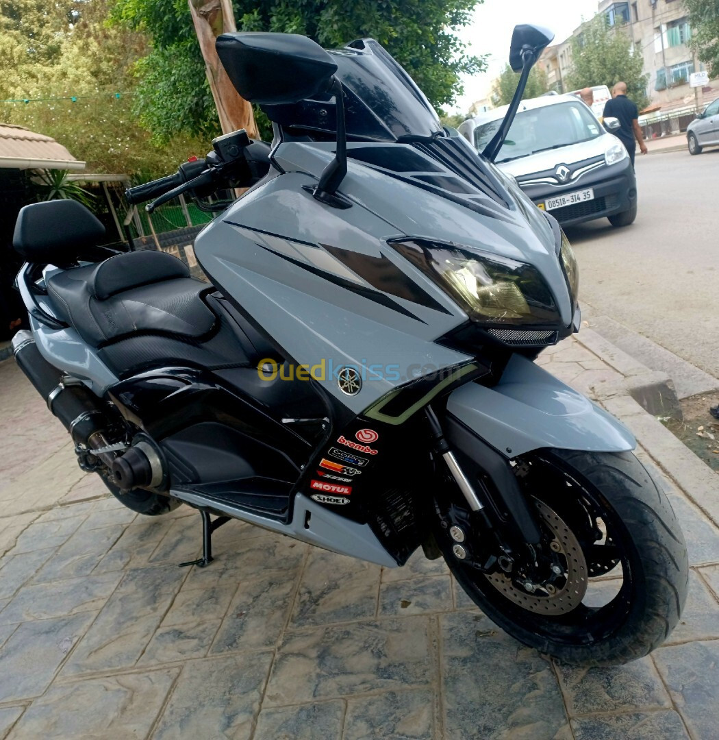 Yamaha T-max 2016