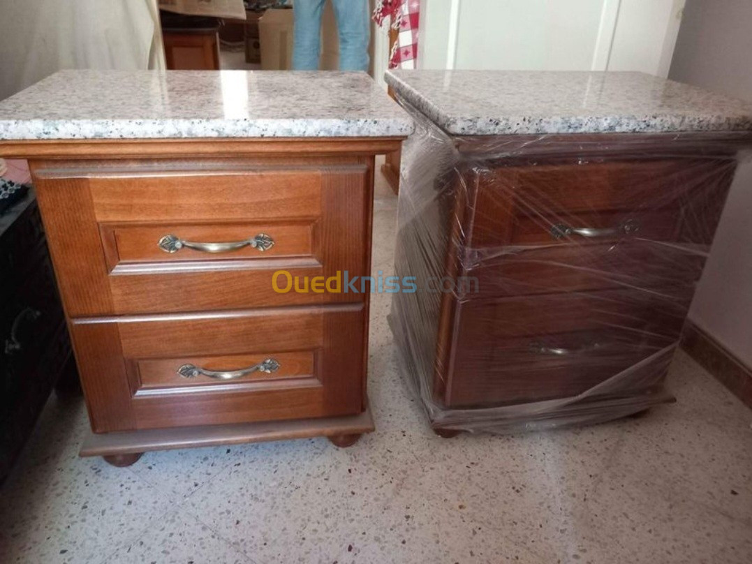 Armoire + 2 tables de nuits