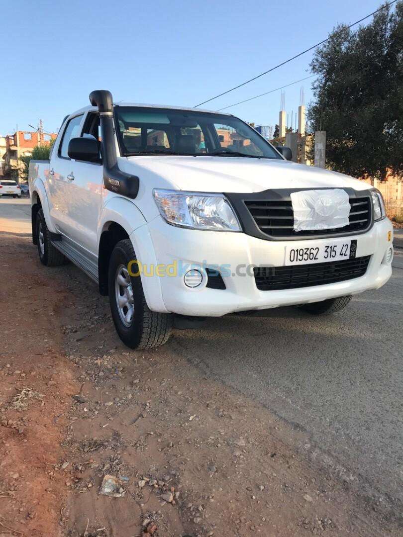 Toyota Hilux 2015 LEGEND DC 4x4