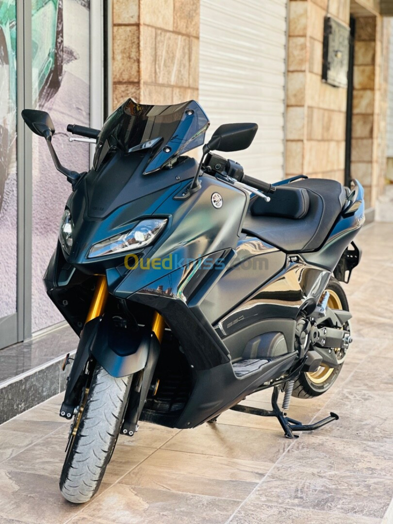 Yamaha Tmax 562 tech max 2023