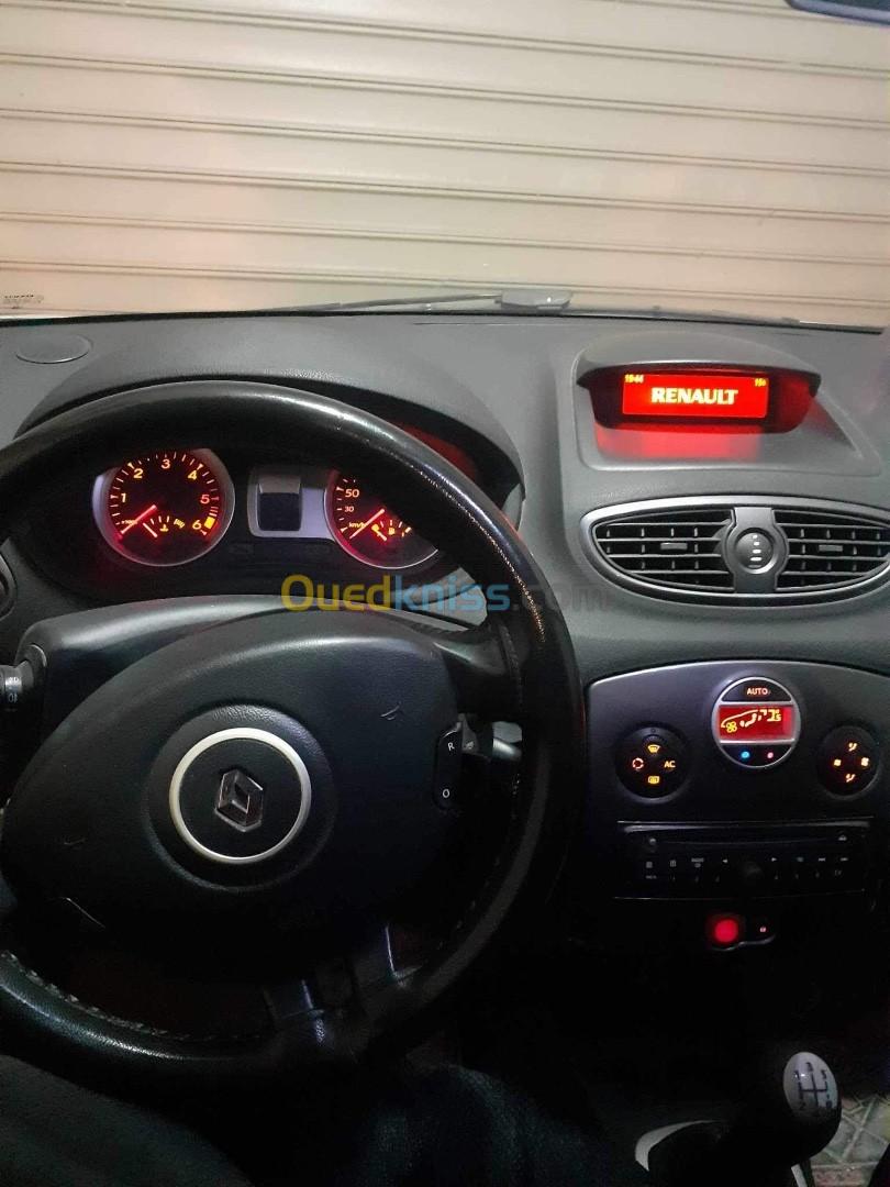 Renault Clio 3 2011 Night and Day