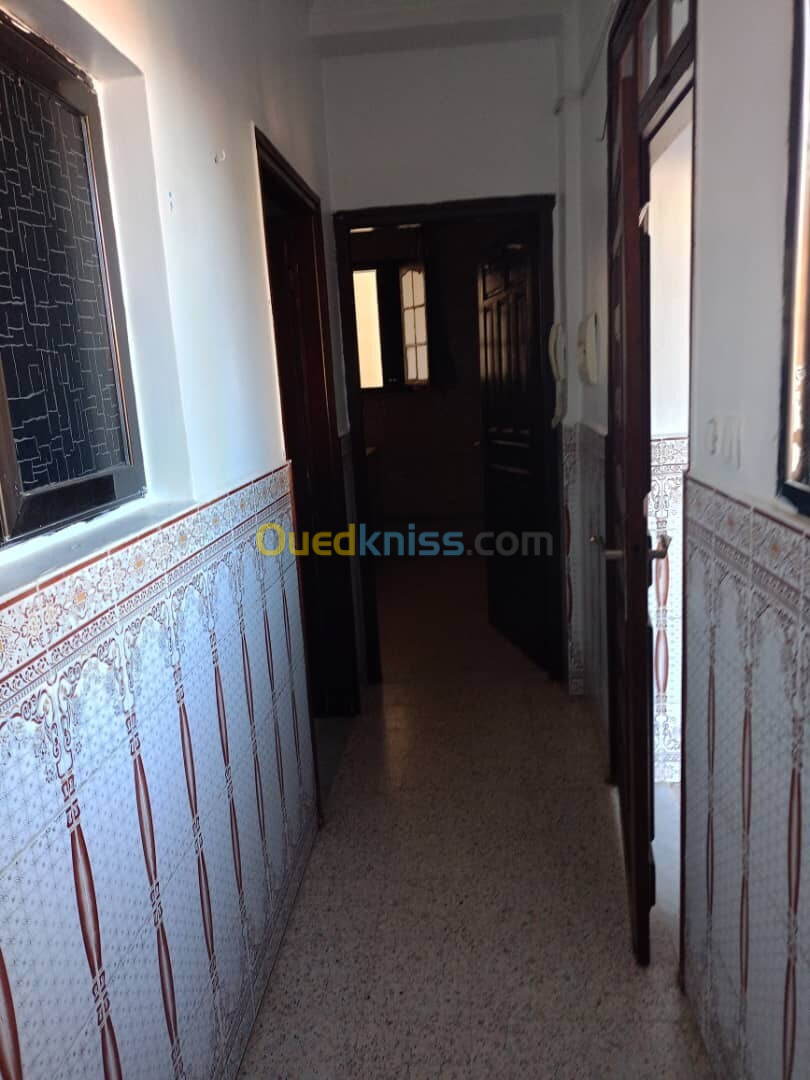 Location Appartement F2 Alger Zeralda