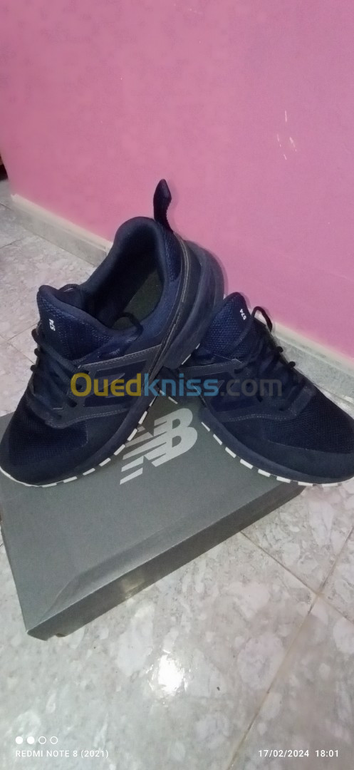 A vendre un basket original new balance 