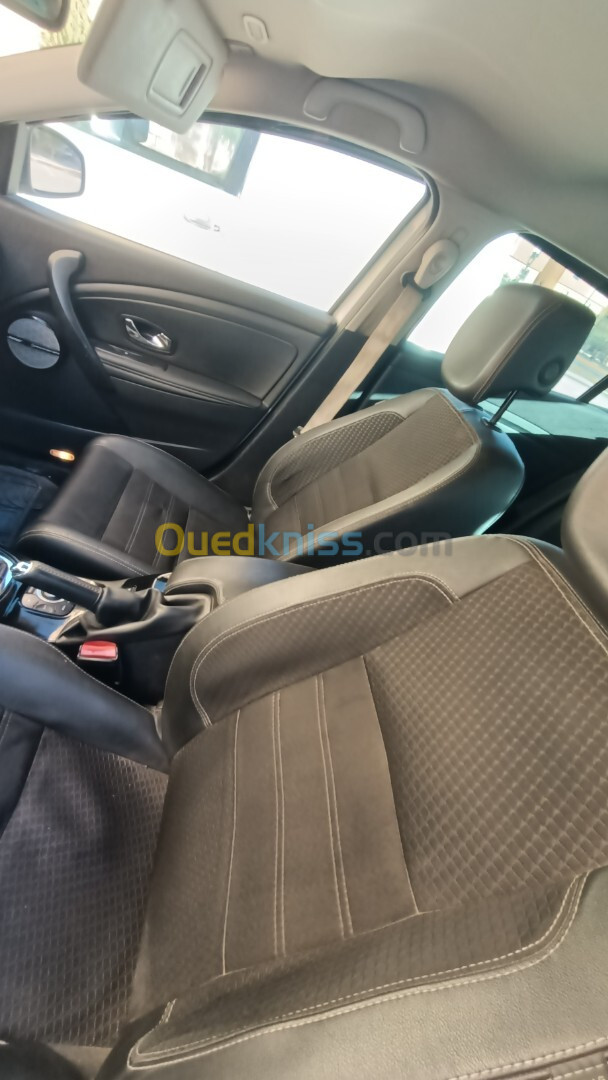 Renault Megane 3 2015 Bose