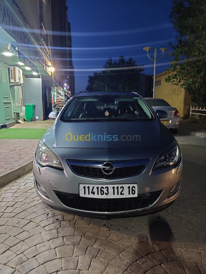 Opel Astra 2012 SPORT