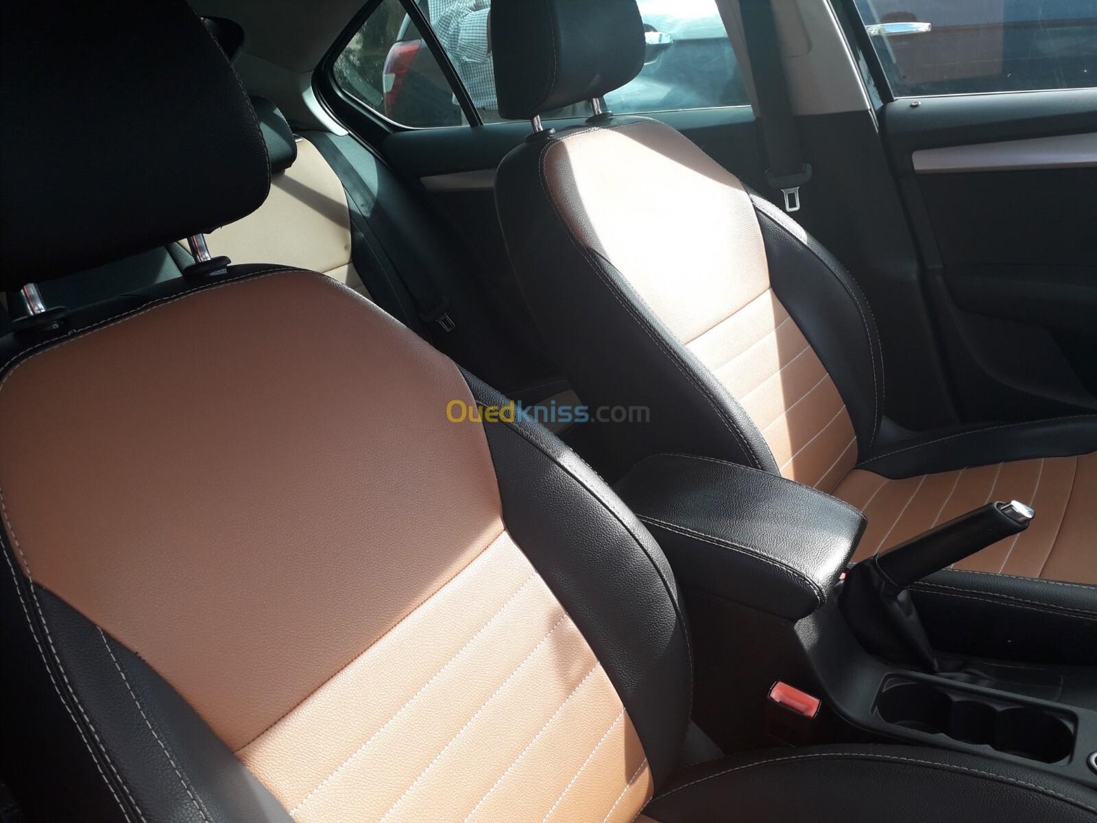 Skoda Octavia Combi 2014 Embiente