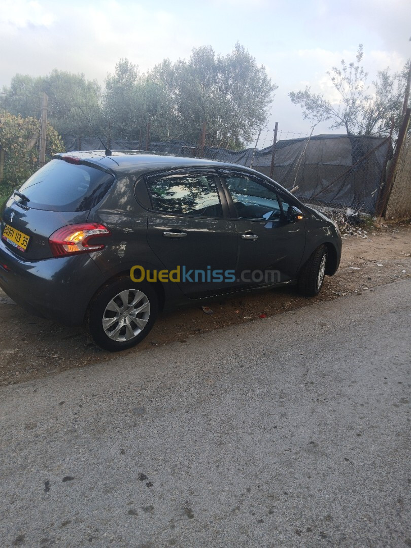 Peugeot 208 2013 