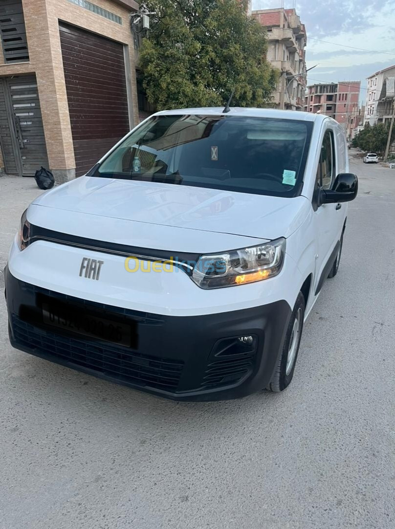 Fiat doblo 2023 italien