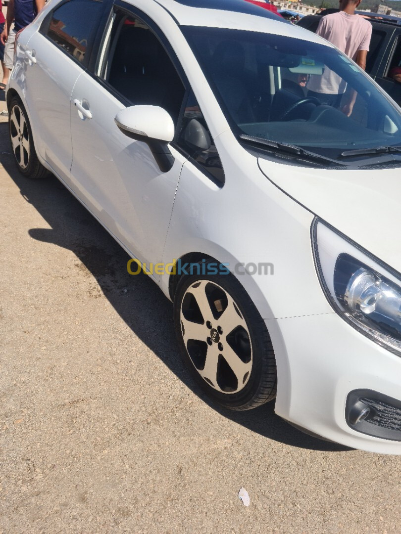 Kia Rio 5 portes 2013 Pop