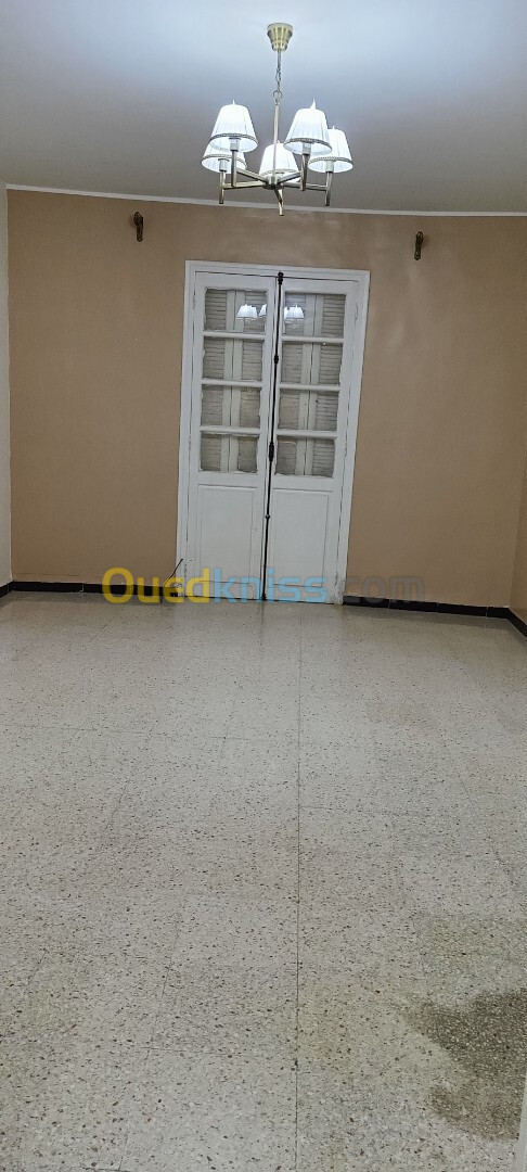 Location Appartement F3 Alger Saoula