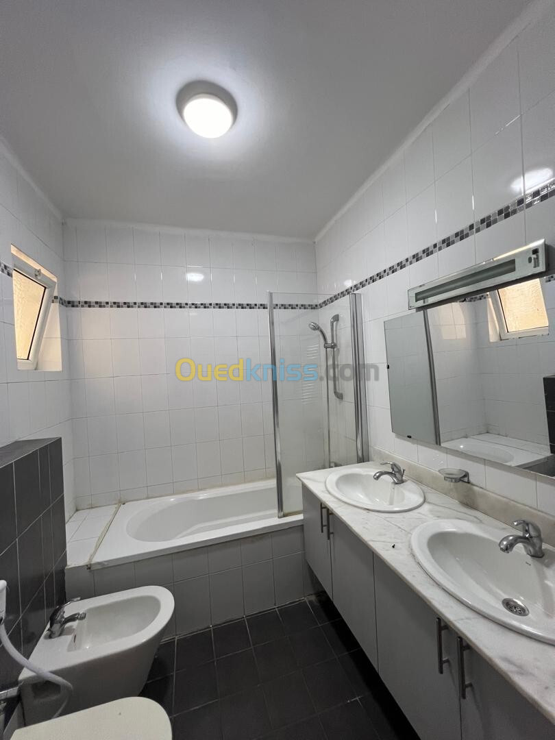 Location Appartement F4 Alger Cheraga